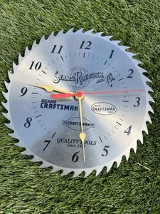 Sears und Rehbock Handwerker Sägeblatt Wanduhr Werbeschild funktioniert - Bild 1 von 2