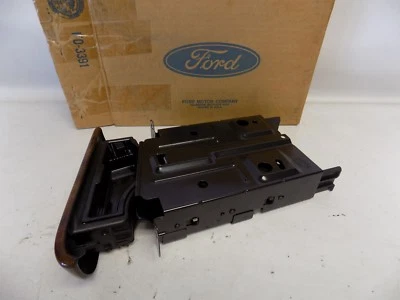 Nuevo conjunto de receptáculo y carcasa de cenicero Ford Windstar 1998 fabricante de equipos originales F78Z1604810BAA Foto 1 de 3