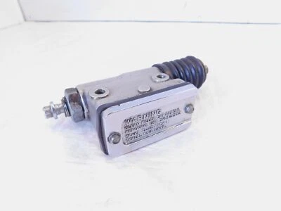 Depósito de cilindro maestro de freno trasero Harley Davidson Sportster 883 y 1200 Foto 1 de 4