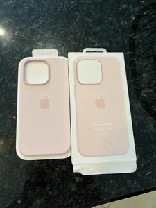 Apple Silicone Case with MagSafe for iPhone 14 Pro Chalk Pink - Zdjęcie 1 z 1