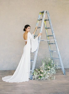 Claire Pettibone Romanque Wedding Dress Lily Boho 12 Ivory Trumpet Bell Sleeves - Picture 1 of 3