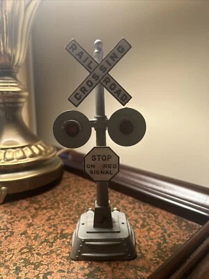MARX VINTAGE RR CROSSING STOP ON RED PLASTIC SIGNAL-WORKS - Image 1 of 4