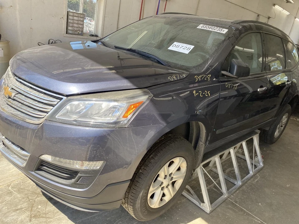 Used Front Left Seat Belt Front fits: 2013 Chevrolet Traverse bucket driver retr Foto 1 de 4
