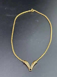 Collar Monet De Colección Forma de V Chevron Colgante Redondo Cobra Eslabón Cadena Tono Dorado - Imagen 1 de 9