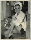 1947 Press Photo Swimmer Nancy Merki Showers After Win, Portland, Oregon