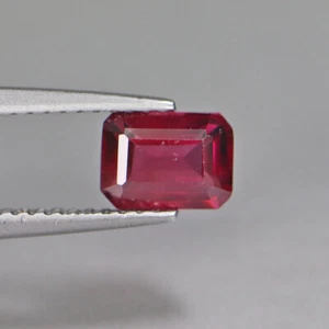 1.50 Cts UNCOOKED Rare Natural Rhodolite Garnet Pinkish Color Loose Gemstone - Picture 1 of 5