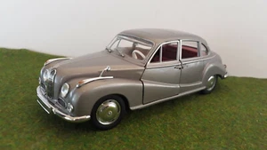 BMW 502 gris métal échelle 1/24 fabricant SCHUCO voiture miniature de collection - Imagen 1 de 7