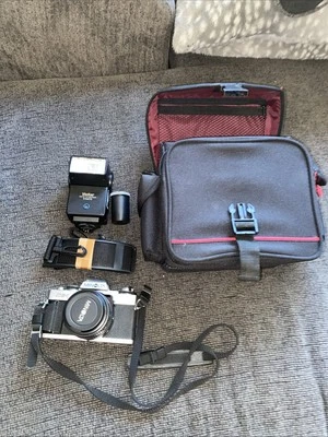 Lote de cámara Minolta XG-1 35 mm con flash de lente y estuche *Ver descripción* Sin probar Foto 1 de 4