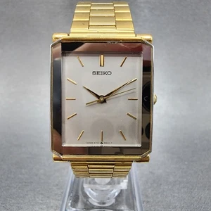 Reloj Seiko Tank Hombre 25mm Esfera Gris Tono Dorado Rectángulo 5p31-5a80 Batería Nueva - Imagen 1 de 11
