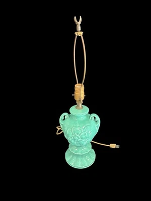 VTG ANTIQUE SMALL TURQUOISE GREEN CERAMIC POTTERY TABLE LAMP LIGHT - Image 1 of 4