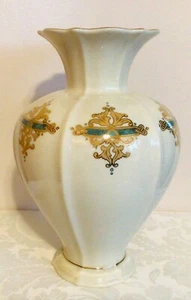 Lenox Vase Catalan Pattern Gold Trim Vintage Porcelain Lenox Vase - Picture 1 of 3