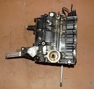Suzuki 50 HP Cylinder Block Assembly PN 11300-87J01-019 Fits 2002 - Picture 1 of 10