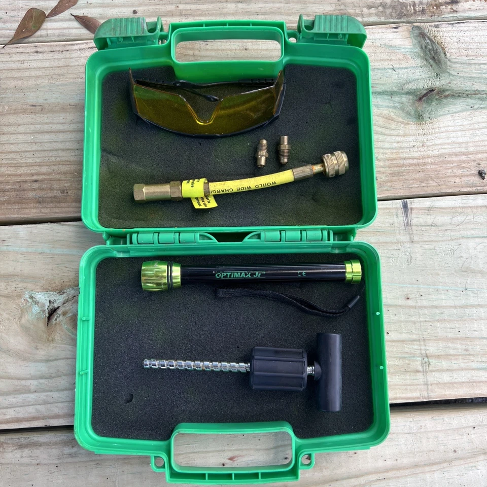 Spectroline/Spectronics HVAC Freon Fluorescent Leak Detection Kit - SPE-HVLEZE - Image 1 of 1