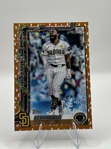 Fernando Tatis Jr. 2025 Topps Holiday Gold Holiday Lights San Diego Padres #H170 - Bild 1 von 2