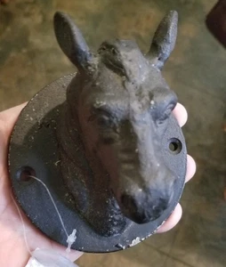 Rustikales gusseisernes Pferdekopf-Dekor Display mit Hardware 4" - Bild 1 von 17