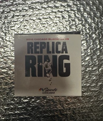 2010 Stanley Cup Champions Chicago Blackhawks Replica Ring - NHL Hockey Sga - Image 1 of 2