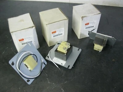 Lote de 3 transformadores Dayton 4TGX7, 40 Va, 120 Vac, 24 Vac Foto 1 de 3