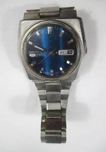 ** Orologio vintage Seiko 5 a carica automatica AS-IS ha graffi necessita di batteria nuova - Foto 1 di 4