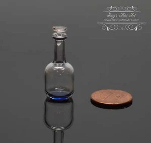 1: 12 Dollhouse Miniature Blue Trim Glass Decanter with Lid BD HB652 - Picture 1 of 2