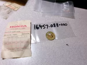HONDA 68-74 CB450 73-76 XR75 74-76 XL70 XL350 FUEL PETCOCK SCREEN 16957-028-000 - Picture 1 of 4