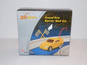 Zip Zaps Micro RC Car GRAND PRIX BARRIER WALL KIT - VINTAGE 2002 SEALED NEW - Picture 1 of 6