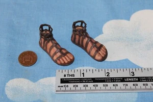 HAO YO TOYS 1/6TH SCALE ROMAN IMPERIAL General Peg Sandal Feet HH18004 - Picture 1 of 3