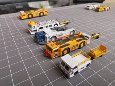 Airport Ground Service SCHOPF396 Aircraft Tractor+Drawbar 1/200/144 Model 1Pcs - Image 1 of 4