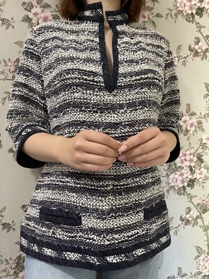 Auténtica Blusa Top CHANEL Azul Marino Blanco Rayas Tweed Ojo de Cerradura Bolsillo Foto 1 de 4