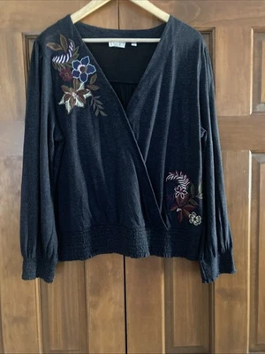 Fat Face Long Sleeve V-neck Embroidered Blouse Top Women’s Size 12 - Image 1 of 4