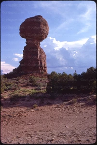 Original 1981 Kodachrome 35mm Slide - Arches National Park Utah - Vintage Film - Picture 1 of 2
