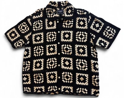 Abercrombie & Fitch Men’s Crochet Knit Short Sleeve Button Up Shirt Size Large - Image 1 of 4