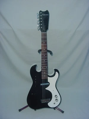 1960's Silvertone Danelelectro # 1448 Electric Guitar w/Amp in Case / Original - Image 1 of 4