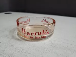 Cenicero vintage de vidrio ámbar Harrah's Casino Reno y Lake Tahoe con escritura roja - Imagen 1 de 7