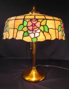 Circa 1900 Roses Stained Leaded Glass Early Elec Copper Base Table Lamp Antique - Picture 1 of 12