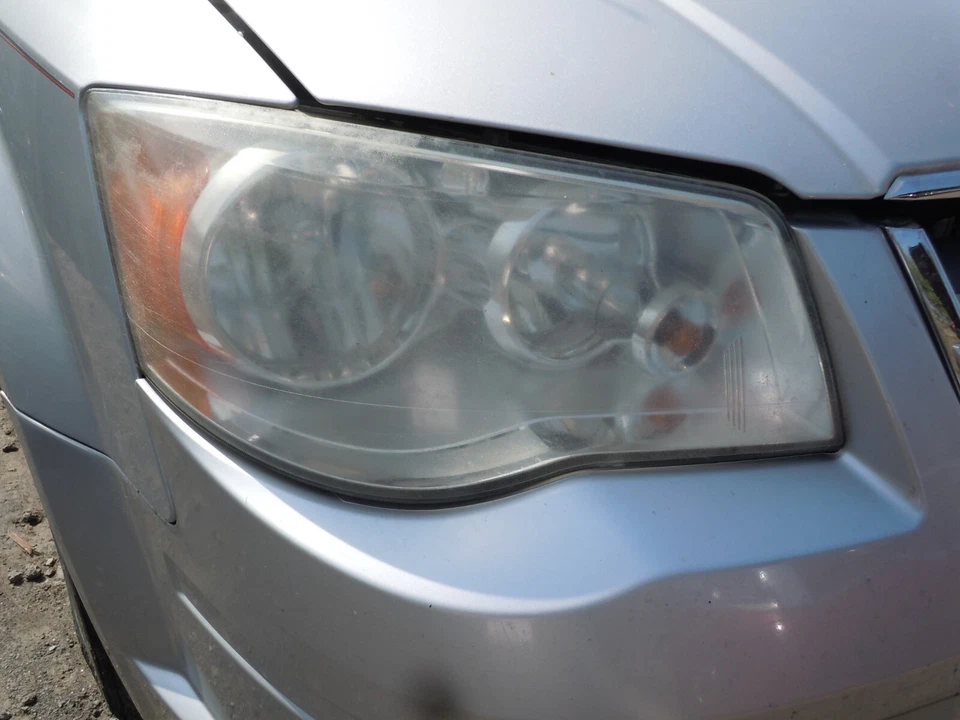 Faro halógeno pasajero derecho derecho Chrysler Town & Country 2008-2015 OEM Foto 1 de 1