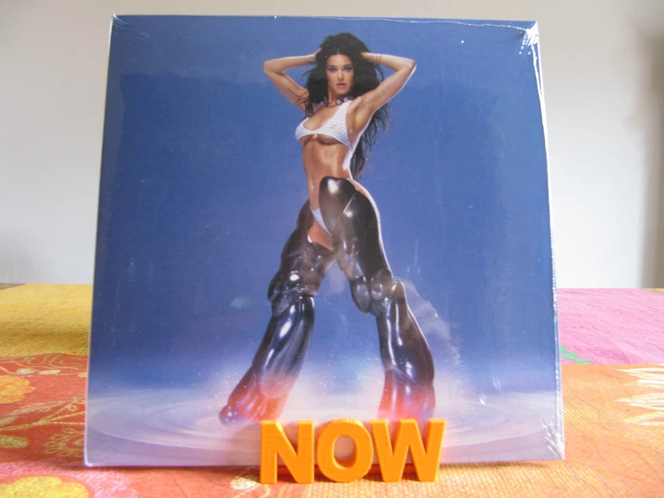 KATY PERRY - "Woman´s World" - 7" Single - Orange Translucent Vinyl - Bild 1 von 1