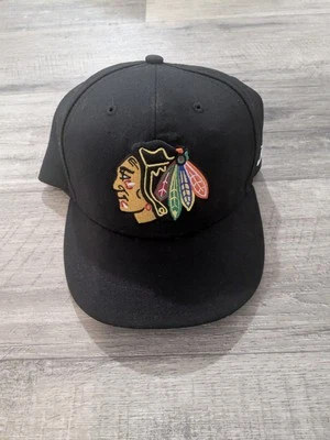 Vintage Men's Black Chicago Blackhawks 100% Wool New era 59FIFTY Fitted Hat  - Image 1 of 4