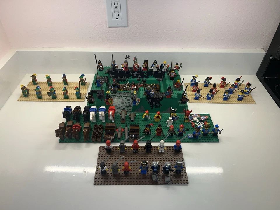 Rare LEGO Vintage Minifigure Army Lot Castle Pirates Forestmen Ninja Horses + - Image 1 of 4