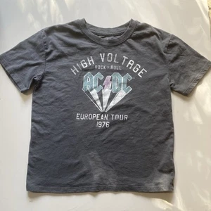 AC/DC High Voltage Rock 1976 Gray Short Sleeve Band Tee T-Shirt Youth SMALL 6/6X - Picture 1 of 6