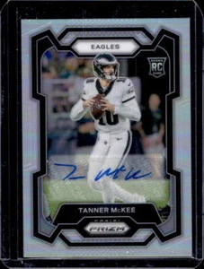 Autografo Prizm Tanner McKee Silver Prizm 2023 Auto Rookie RC #383 Eagles - Foto 1 di 1