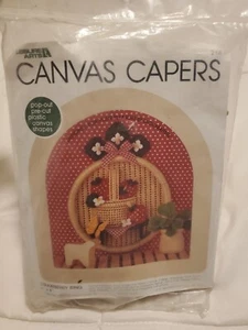 Leisure Arts Canvas Capers Strawberry Ring Vintage Needlepoint Crafts New - Picture 1 of 4