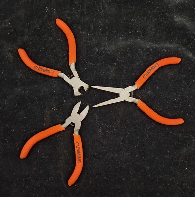 Alicates pequeños Cummings de 3 piezas --- Lote 2879 Foto 1 de 4