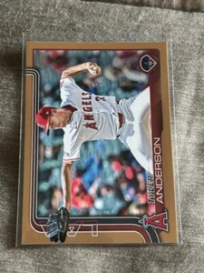 62540 2025 Topps Series 2 Gold Tyler Anderson Los Angeles Angels 1137/2025 - Bild 1 von 2