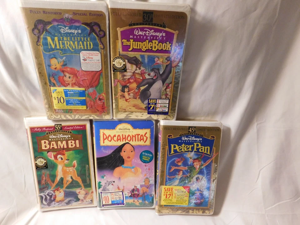 Walt Disney's Masterpiece VHS Bambi, Peter Pan, Jungle Book, Pocahontas, Mermaid Foto 1 de 4