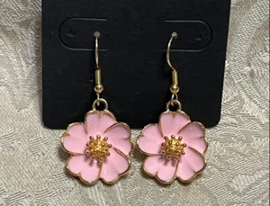 Vintage Pink Floral Enamel Gold Dangle Fashion Bohemian Casual Fun Earrings - Picture 1 of 2