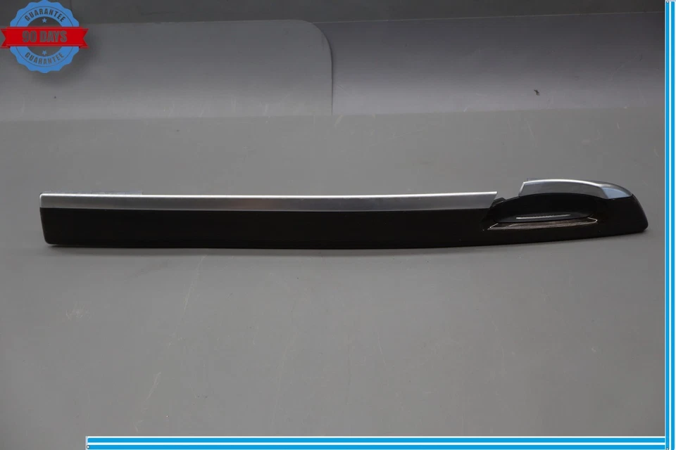 09-15 宝马 750Li xDrive 右前门内板装饰 Oem — 第 1/4 张图片