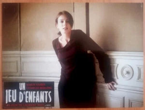 Photo d'exploitation (Lobby card) UN JEU D'ENFANT (Karin VIARD, Laurent TUEL) - Picture 1 of 1