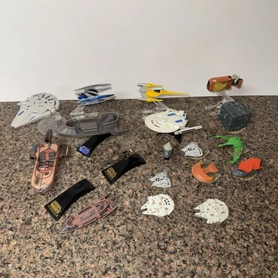 Hot Wheels Micro Machines Star Wars Trek USS Reliant Millennium Falcon Ships Lot - Image 1 of 4