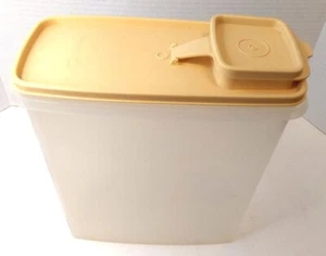Tupperware Cereal Keeper 1588 Storage Container 1590 Yellow Lid - Picture 1 of 4