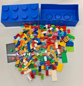 Paquete LEGO Duplo grande 2,5 kg en caja de almacenamiento LEGO azul de 8 pines. - Imagen 1 de 4